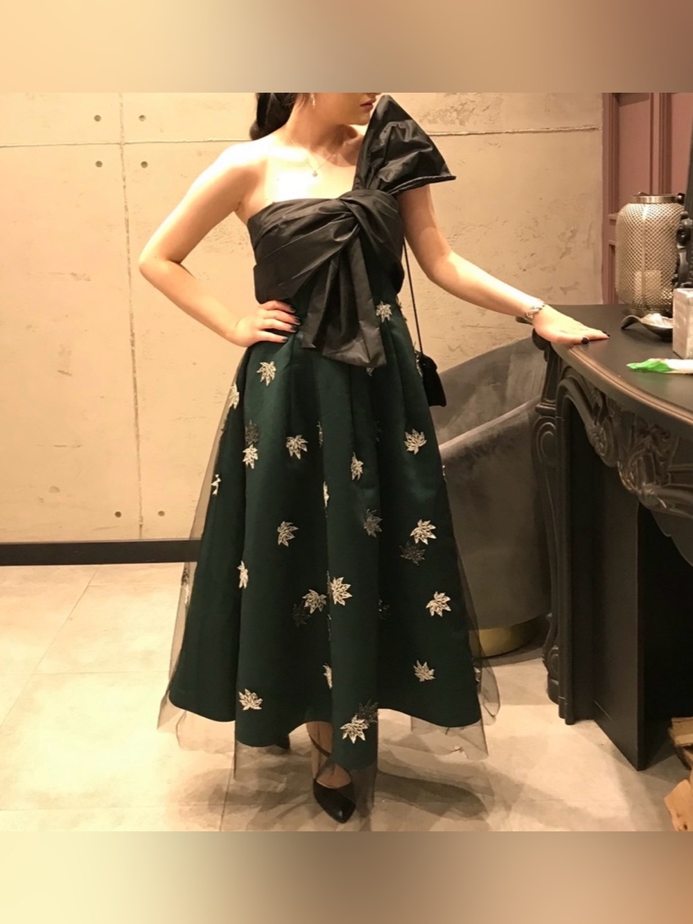 Handmade Emerald Green Black Bow Embroidered Tulle Formal Gown - Picture 3 of 5